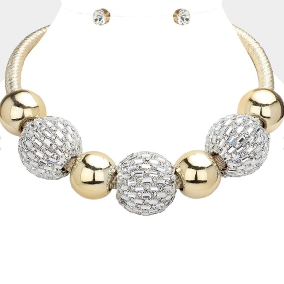 Necklace - Picture 1 of 1